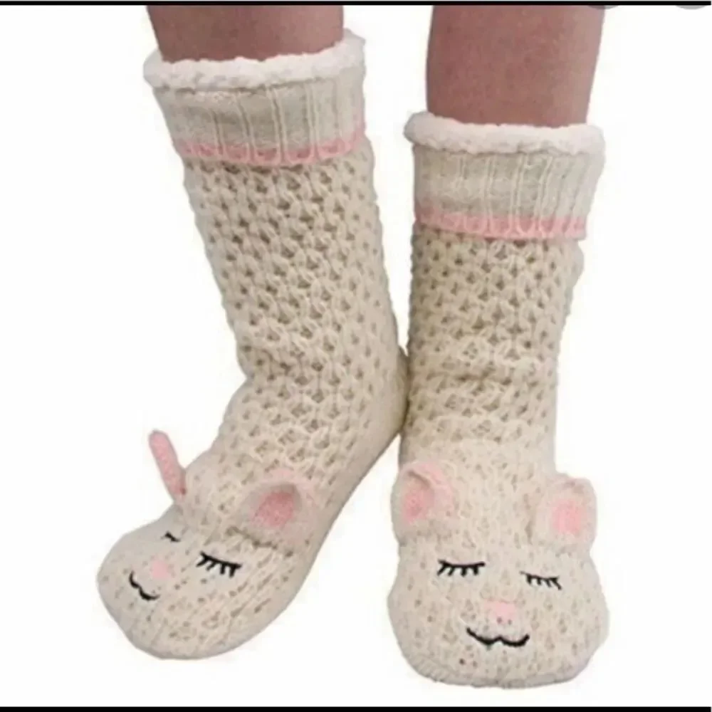 Sleepy Sheep Slipper Socks NWOT
